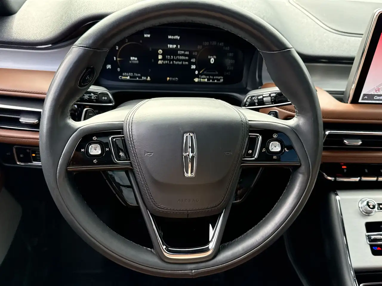 Lincoln Aviator снимка Lincoln Aviator