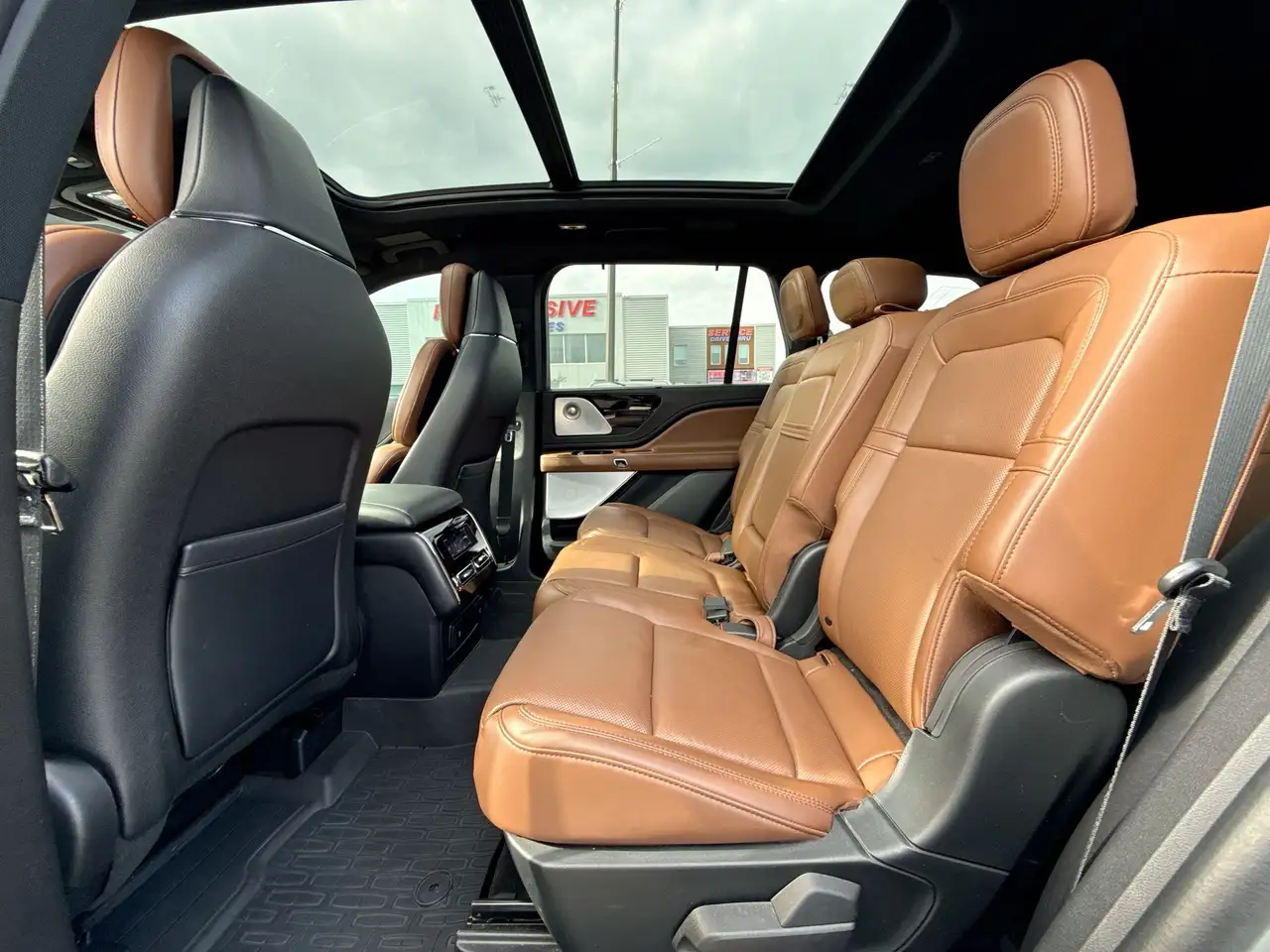 Lincoln Aviator снимка Lincoln Aviator