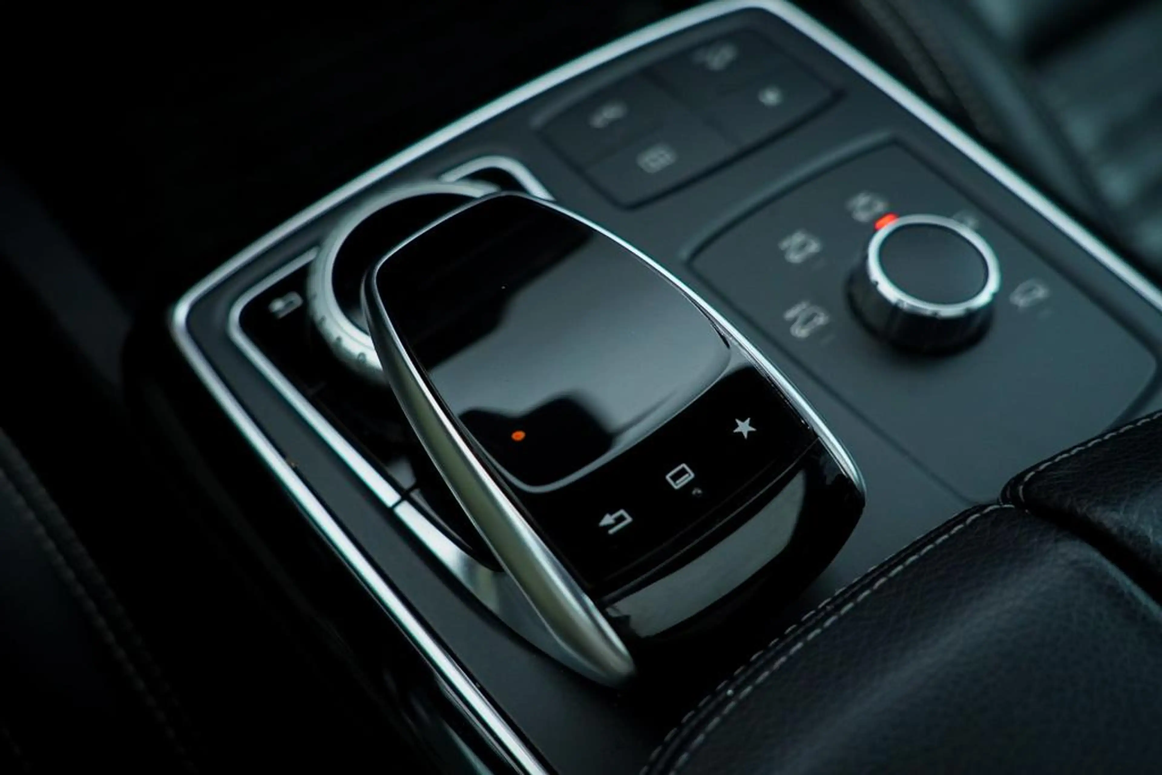 Mercedes-Benz GLS 500 4MATIC AMG / Pano / 7 Pers / B&O / Luchtvering / T — photo 17