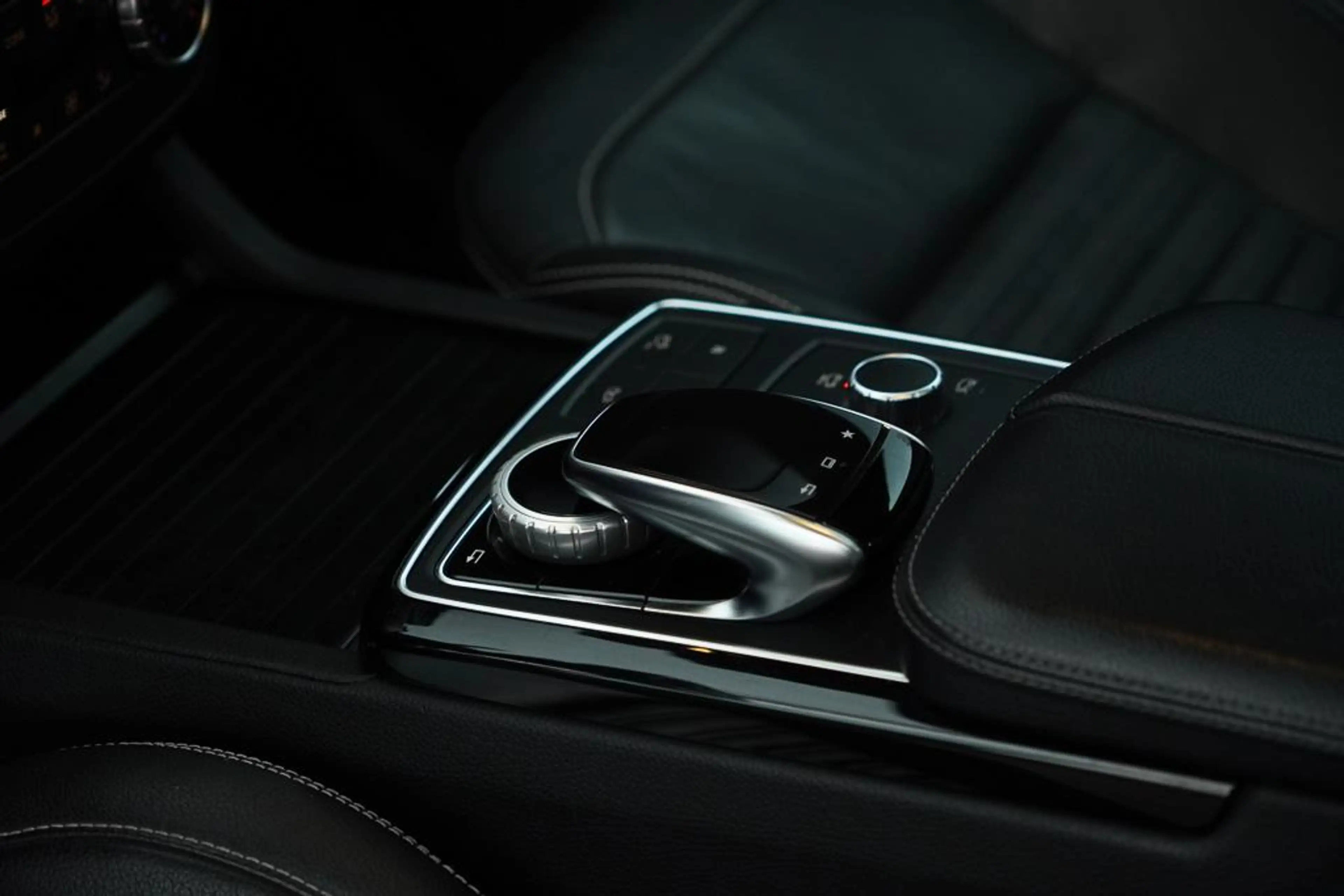 Mercedes-Benz GLS 500 4MATIC AMG / Pano / 7 Pers / B&O / Luchtvering / T — photo 40