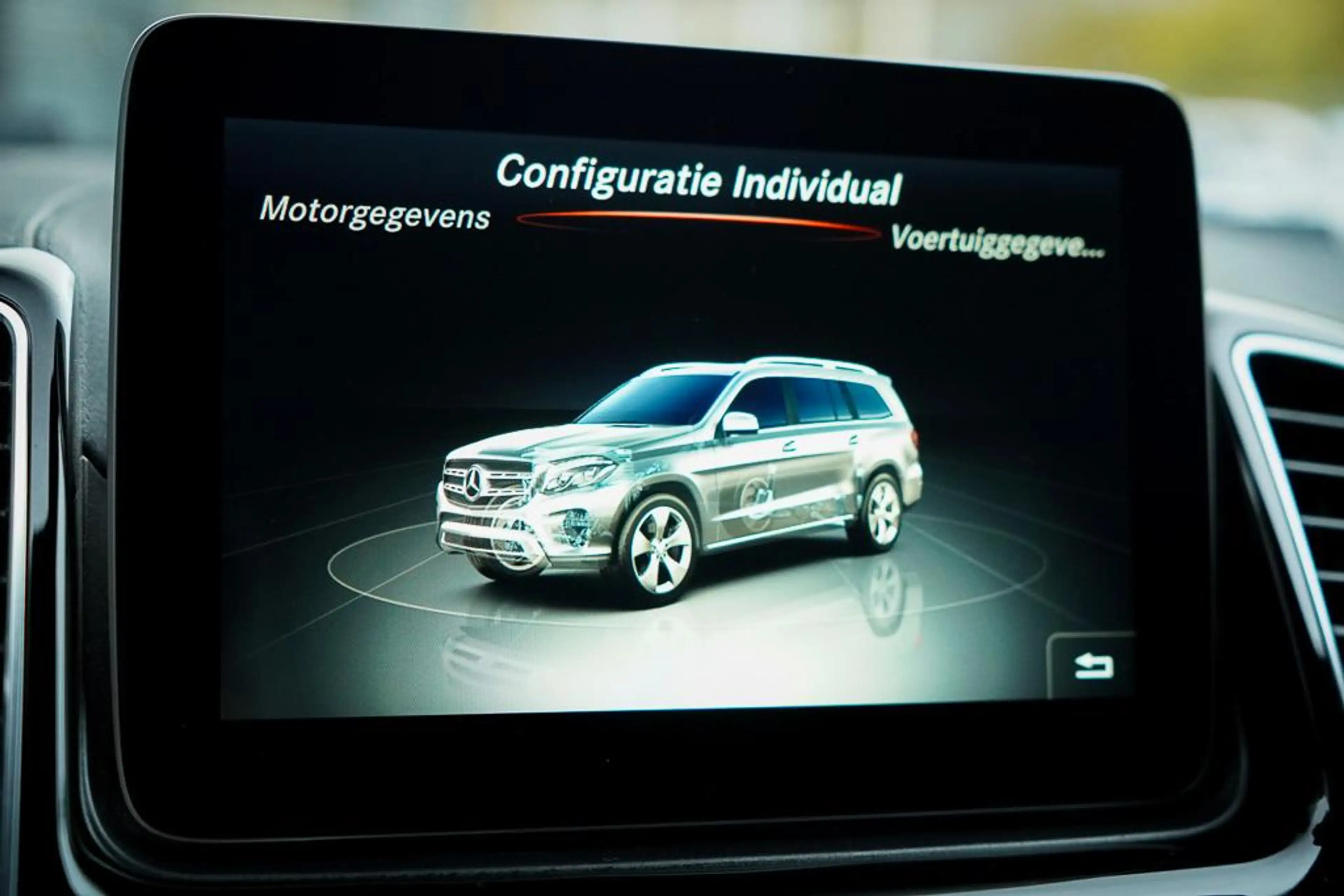 Mercedes-Benz GLS 500 4MATIC AMG / Pano / 7 Pers / B&O / Luchtvering / T — photo 33