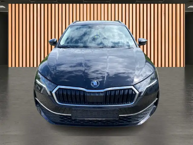 Skoda Octavia view 8