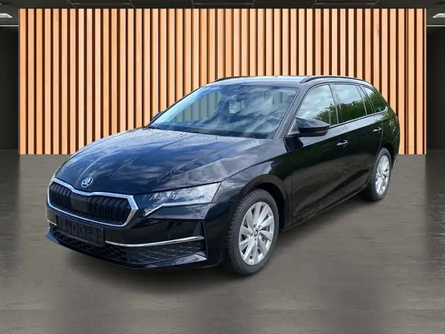 Skoda Octavia view 2