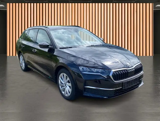 Skoda Octavia view 4