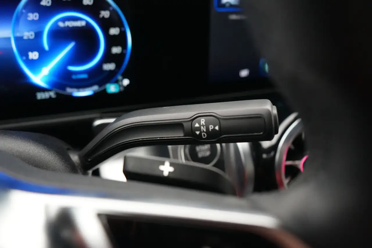 Mercedes-Benz EQB Luxury Line Premium 7Pl. LEDER/CUIR LED GPS PDC 36, миниатюра 16