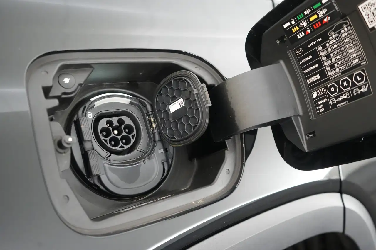 Mercedes-Benz EQB Luxury Line Premium 7Pl. LEDER/CUIR LED GPS PDC 36, миниатюра 26