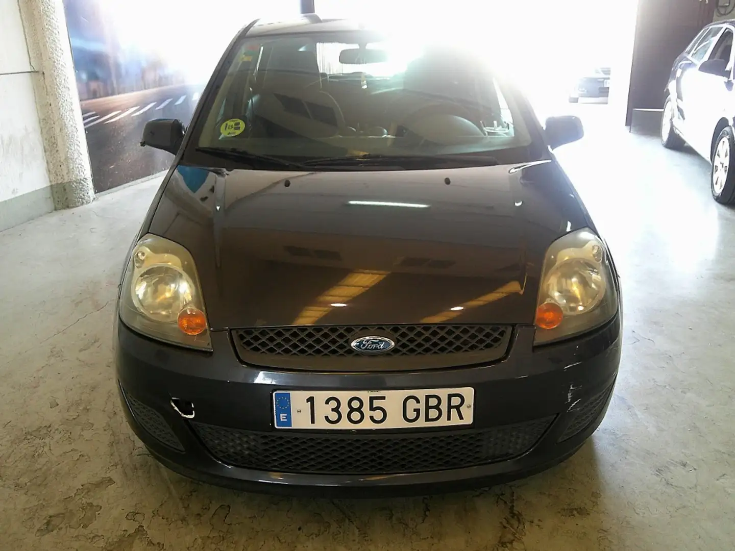 Ford Fiesta 1.40TDCi Ambiente Gris - 2
