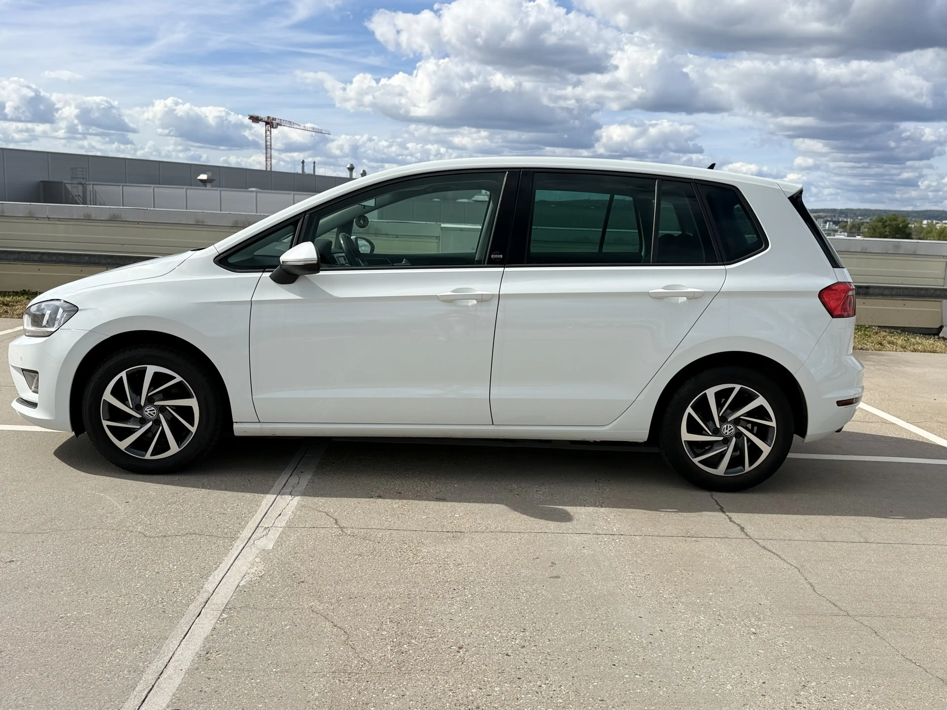 Volkswagen Golf Sportsvan Golf VII Sportsvan 1.4 TSI*DSG*1.HAND*NAVI*SCHECKHEFT* — photo 4