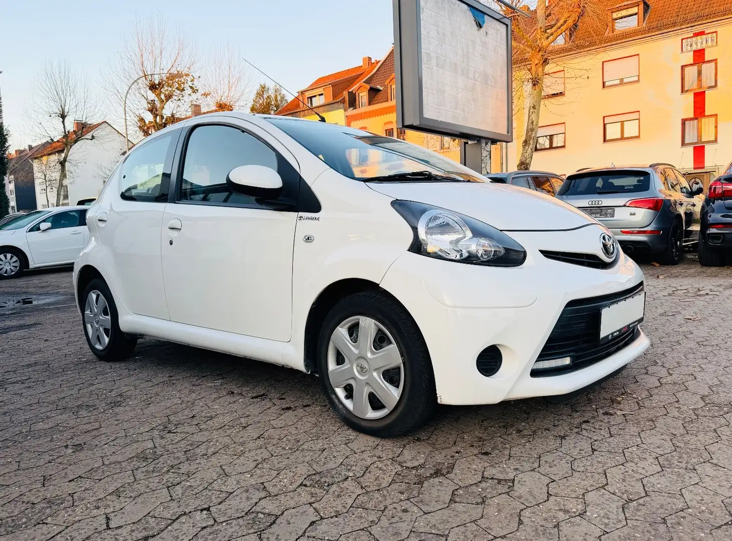 Toyota Aygo Cool MMT Automatik Klimaanlage Blanc - 1