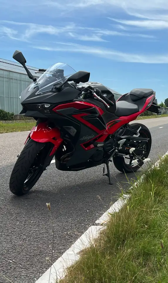 Kawasaki Ninja 500 SE