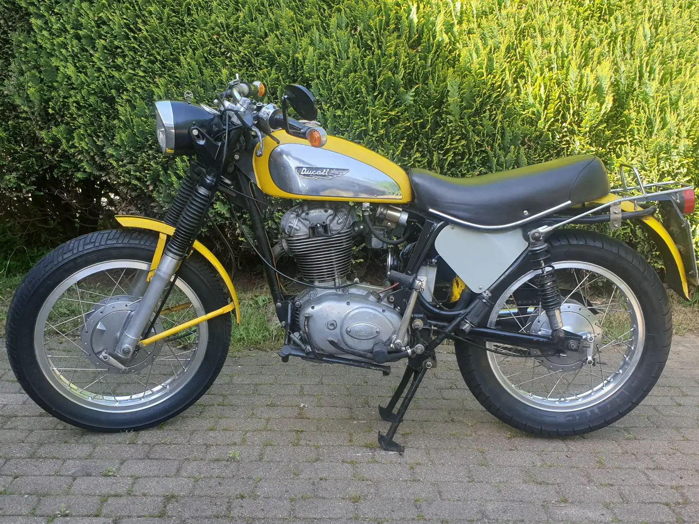 Ducati Scrambler 450 single Galben - 1