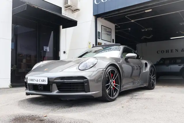 Porsche 911 view 29