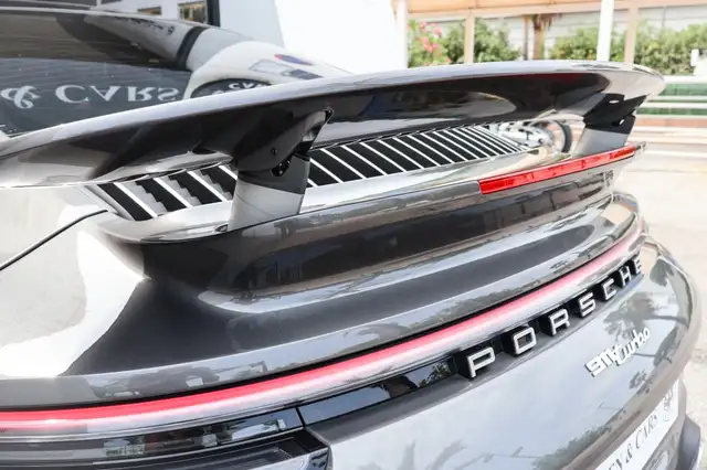 Porsche 992 view 9