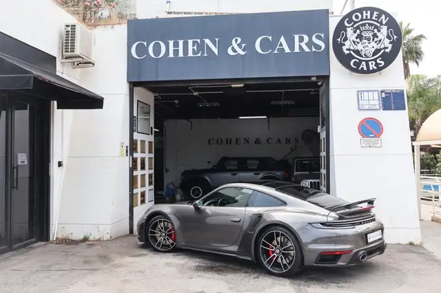 Porsche 992 view 6