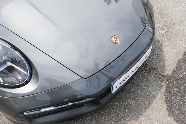 Porsche 911 view 30