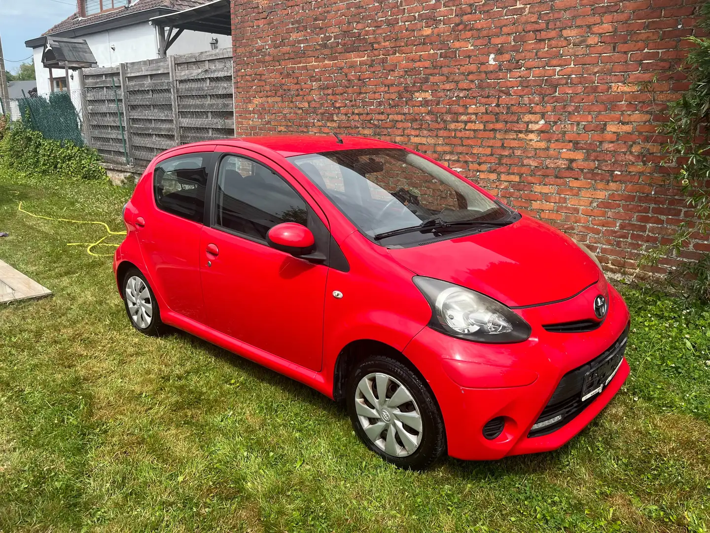 Toyota Aygo Aygo 1.0i Active Rouge - 1