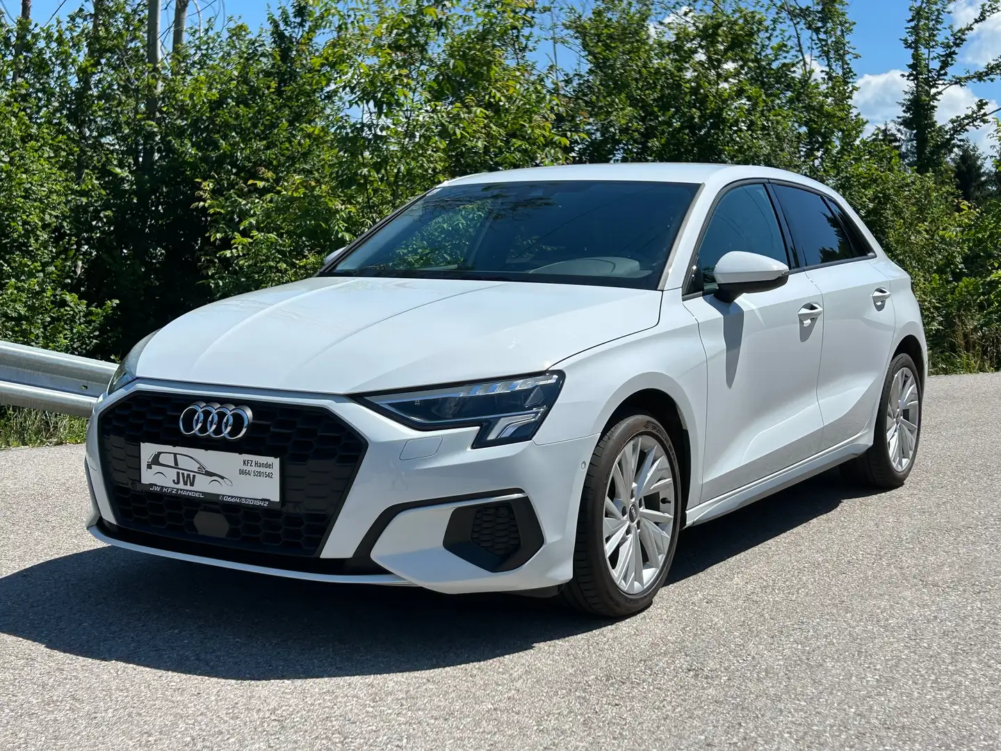 Audi A3 A3 2.0 TDI 1.Besitz *Neuwagen Garantie- 2028* Weiß - 1