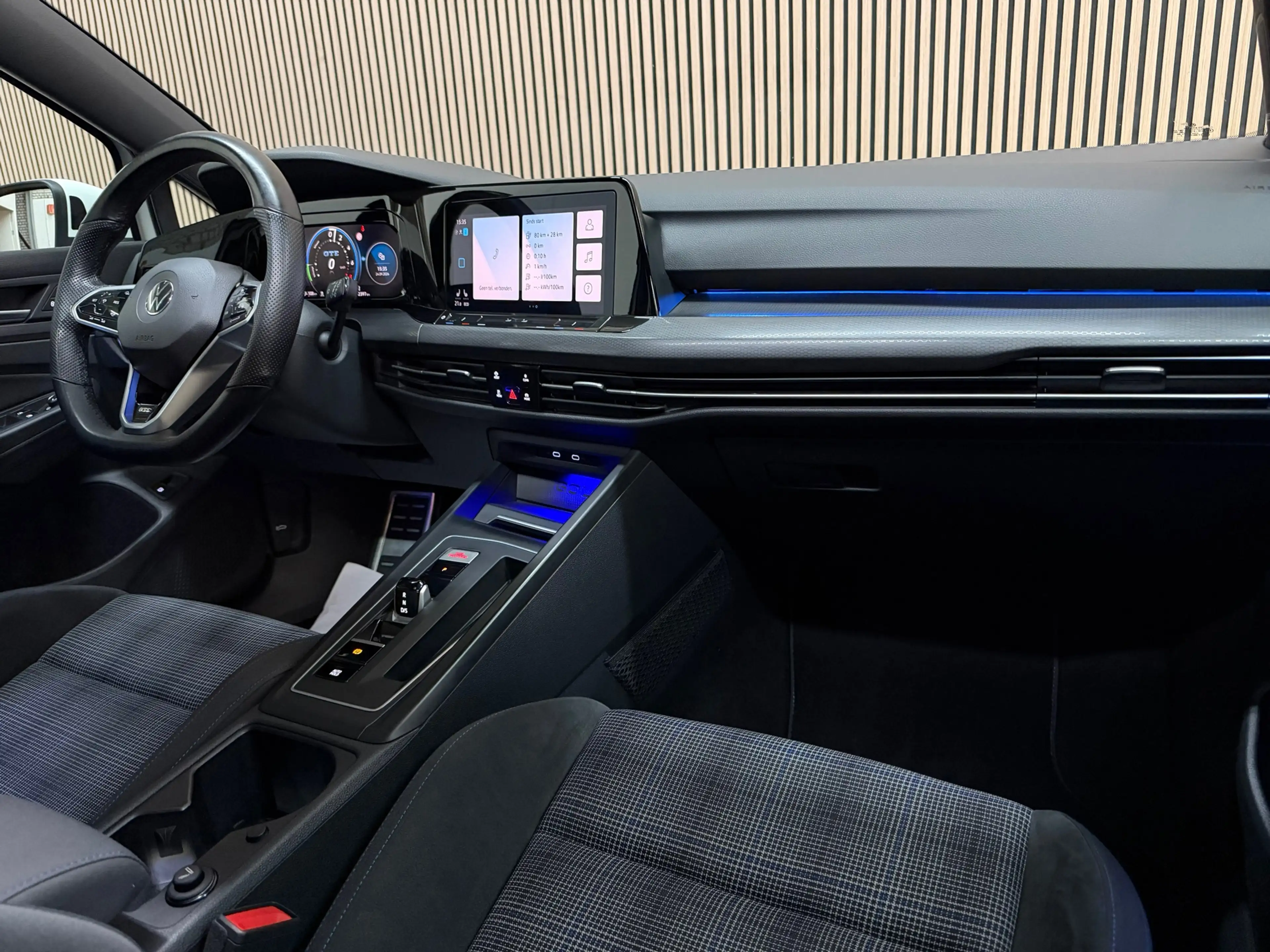 Volkswagen Golf GTE 1.4 eHybrid 2021 PANO IQ-LIGHTS CAMERA TREKHAAK — photo 17