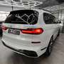 BMW X7 M50i xdrive,Laser,SkyPan.,StH.,AHK.,7-S,HeUp Weiß - thumbnail 8