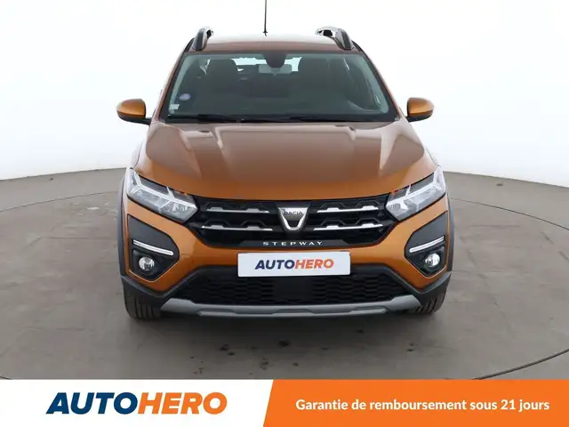 Dacia Sandero view 9