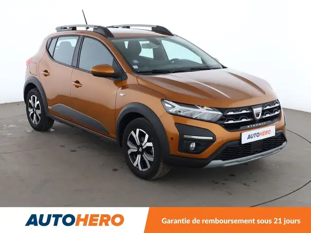 Dacia Sandero view 8