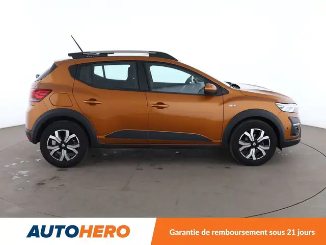 Dacia Sandero view 7