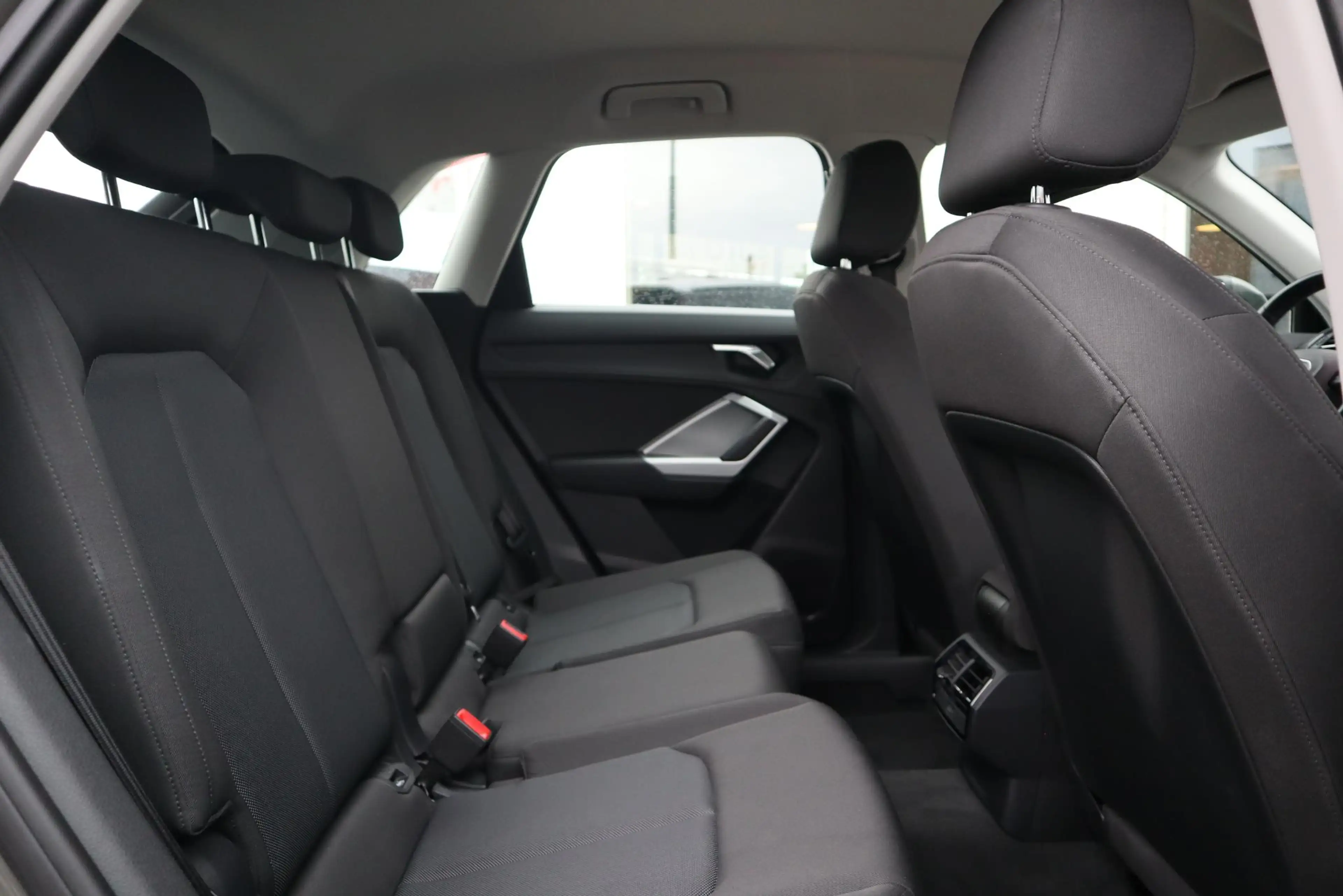 Audi Q3 35 TFSI Pro Line PARK-ASSIST|NAVIGATIE|LED|DEALERO — photo 9