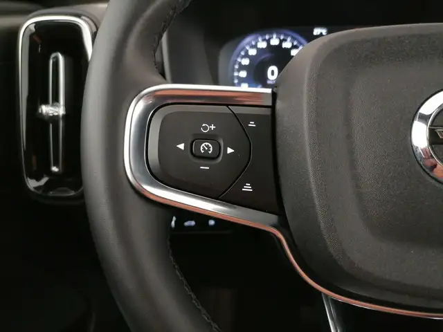 Volvo XC40 view 26