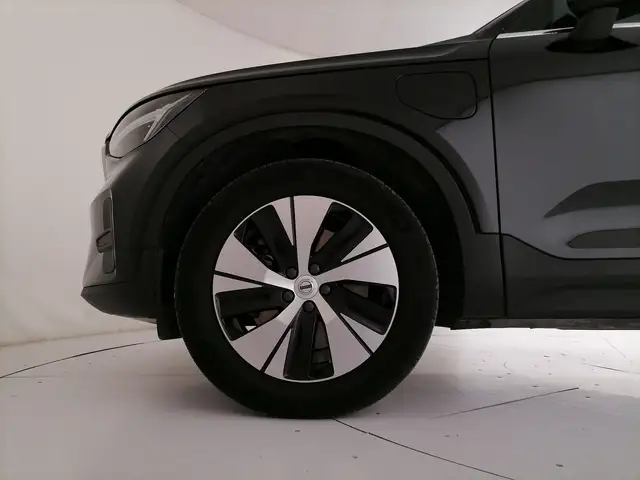 Volvo XC40 view 29