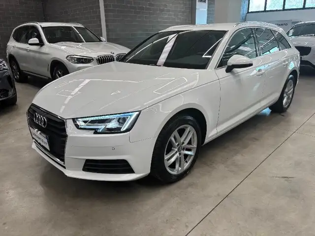 Audi A4 A4 Avant 40 g-tron S tronic Business Sport