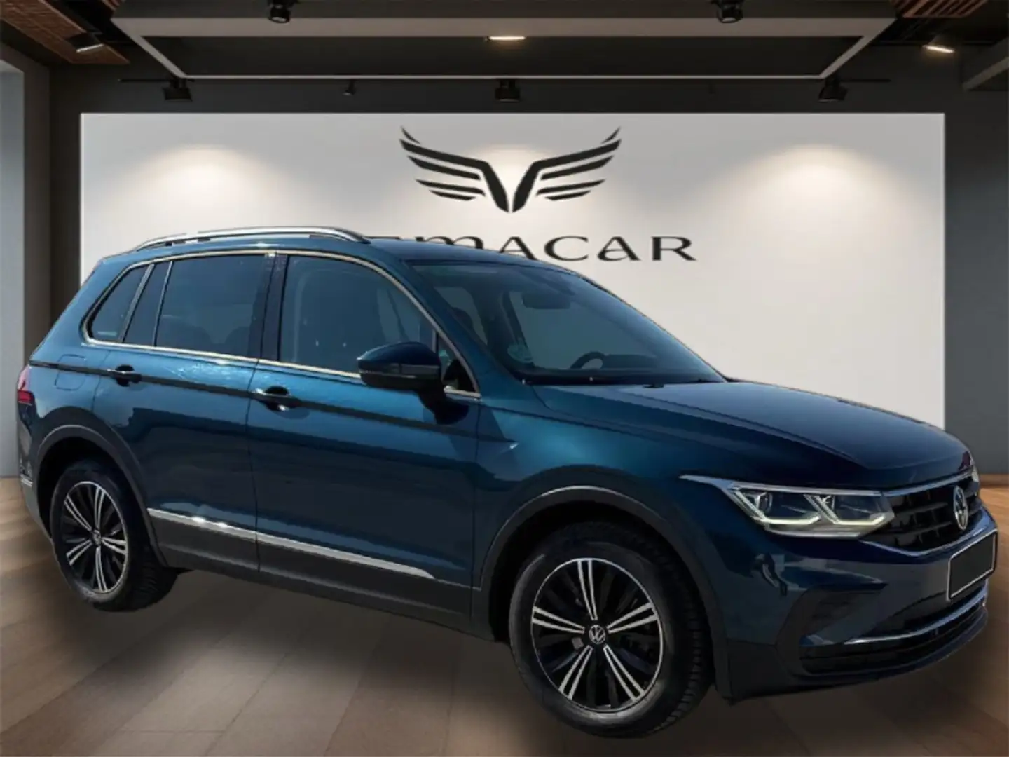 Volkswagen Tiguan 2.0TDI Life 110kW Azul - 1