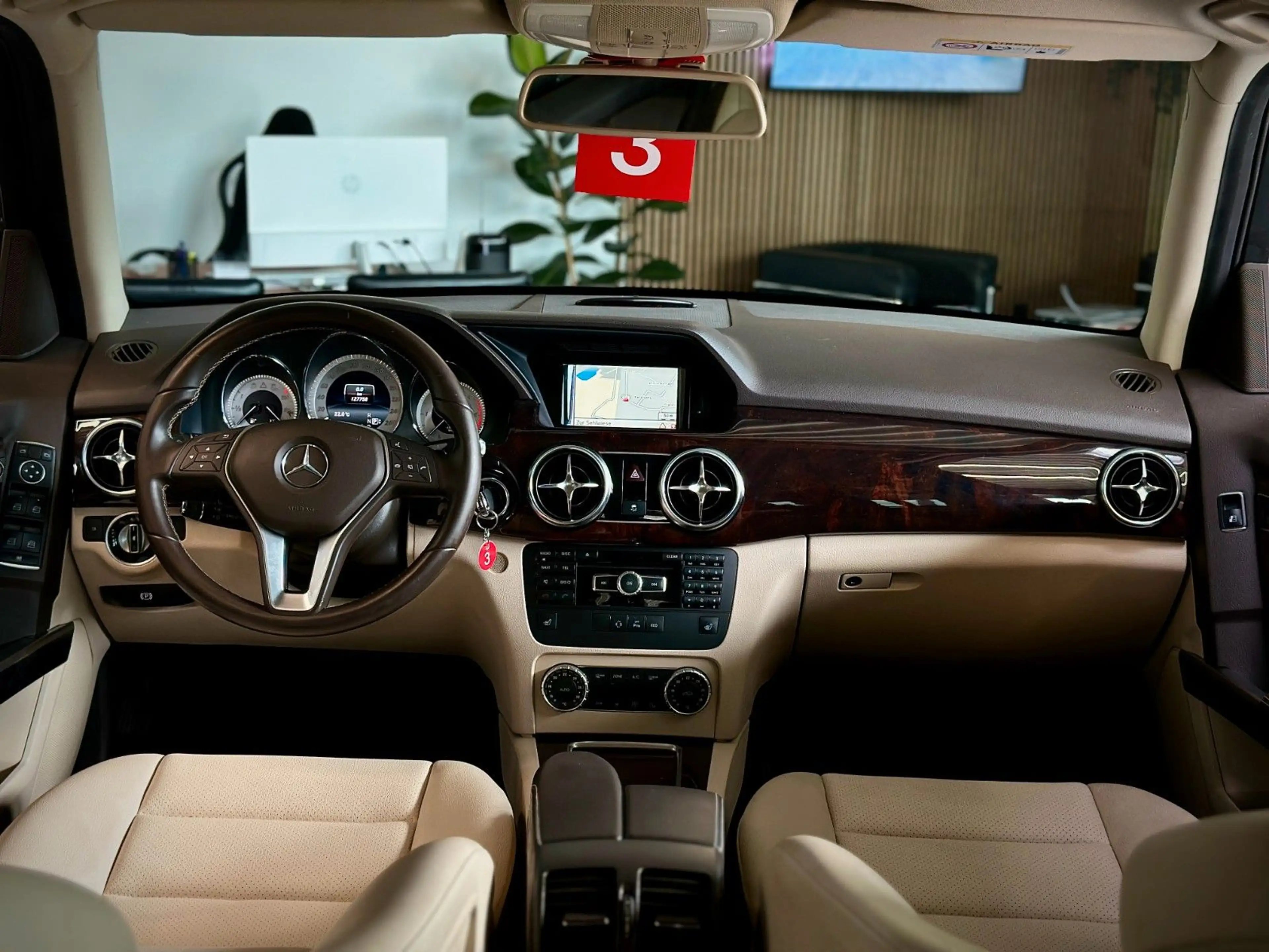 Mercedes-Benz GLK 220 1.Hand*Traumhaft*MB-Scheckheft*20"Zoll* — photo 3