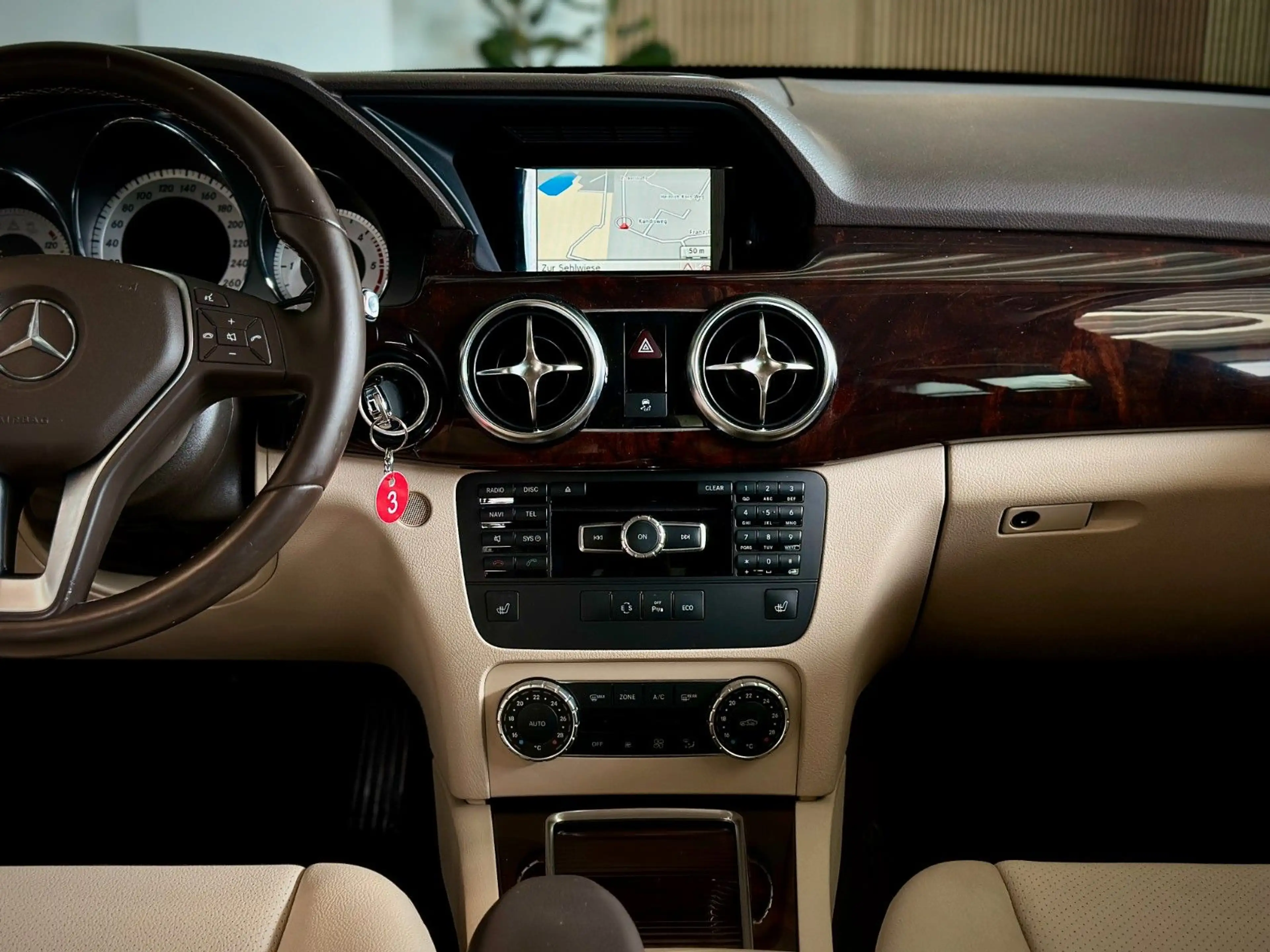 Mercedes-Benz GLK 220 1.Hand*Traumhaft*MB-Scheckheft*20"Zoll* — photo 13
