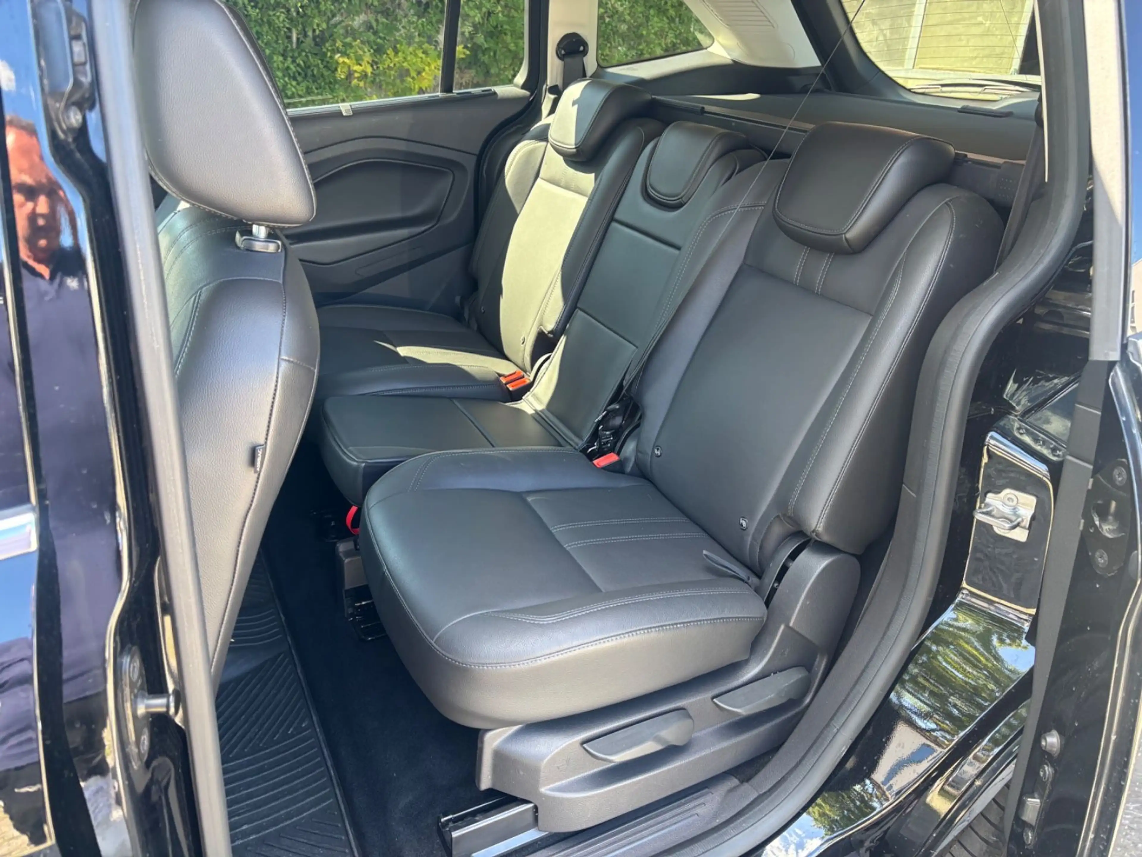 Ford Grand C-Max Grand C-MAX Titanium — photo 10