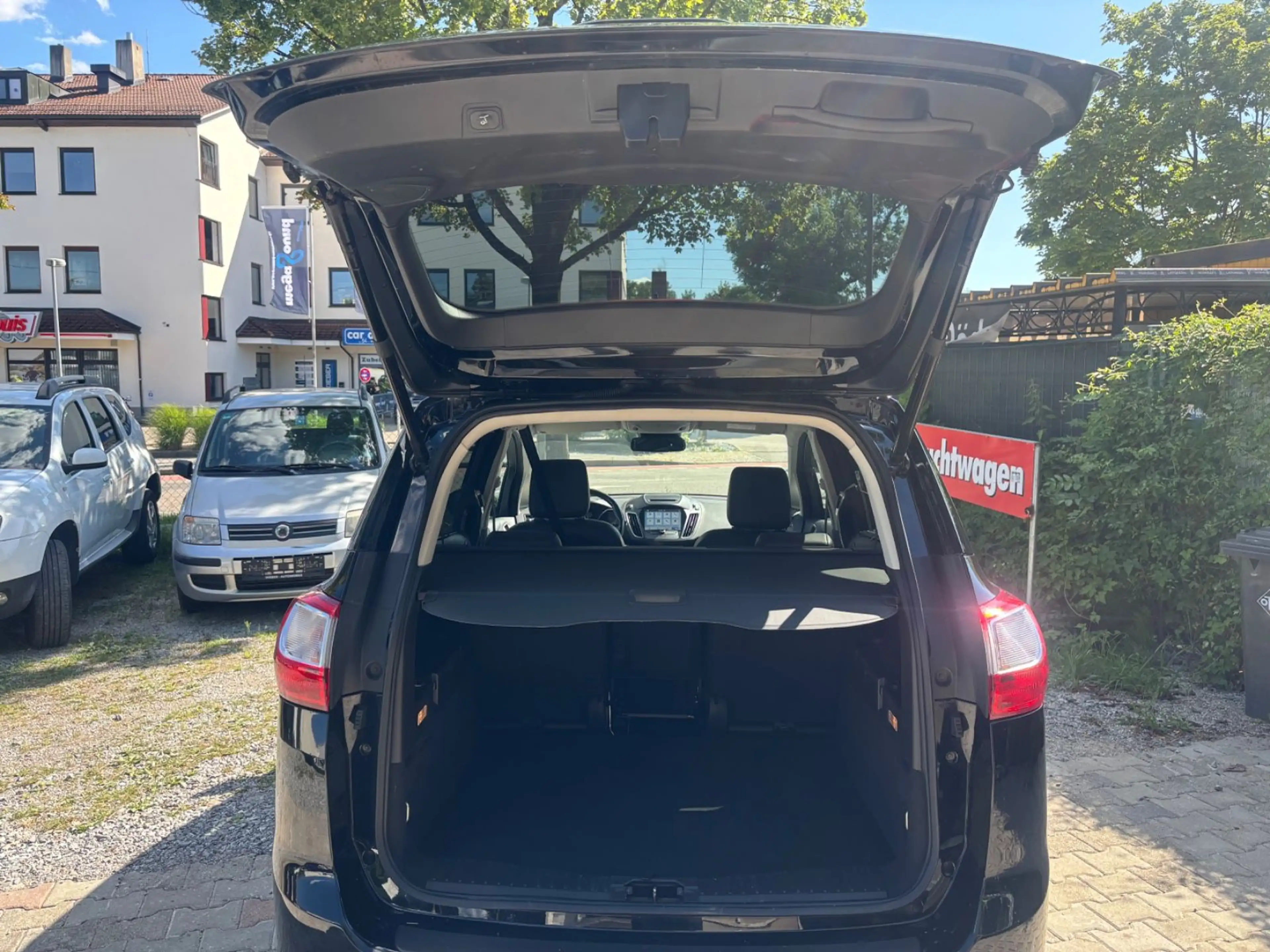 Ford Grand C-Max Grand C-MAX Titanium — photo 11