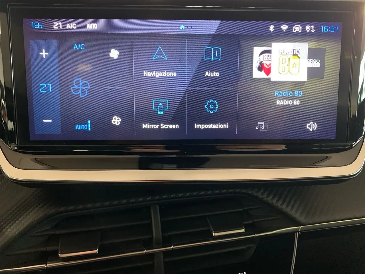 Peugeot 2008 1.2 hybrid Active 136cv e-dcs6 12