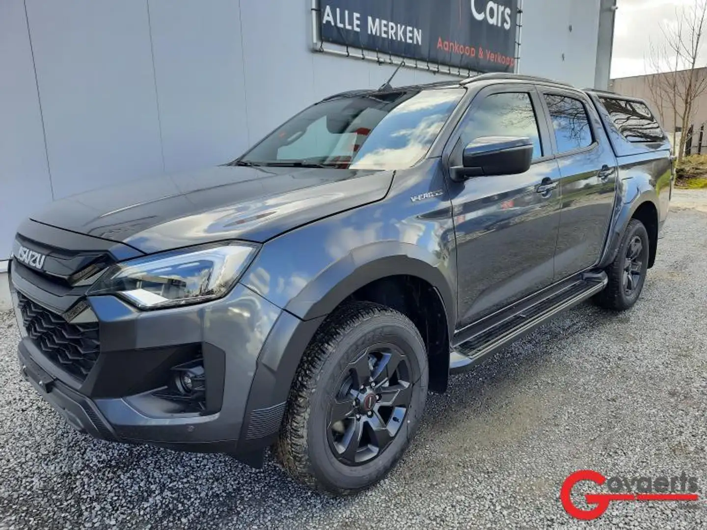 Isuzu D-Max DC V-CROSS Hardtop Noir - 1