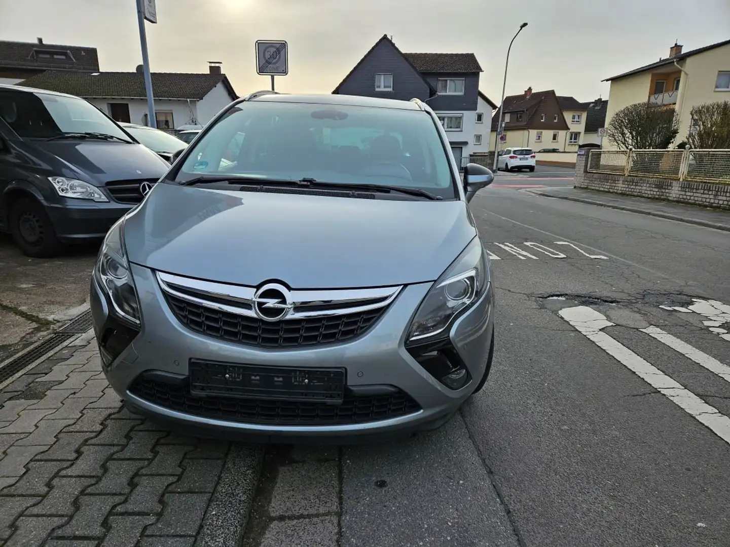 Opel Zafira Tourer 1.4 Turbo Automatik Active Steuerkette neu Gris - 2