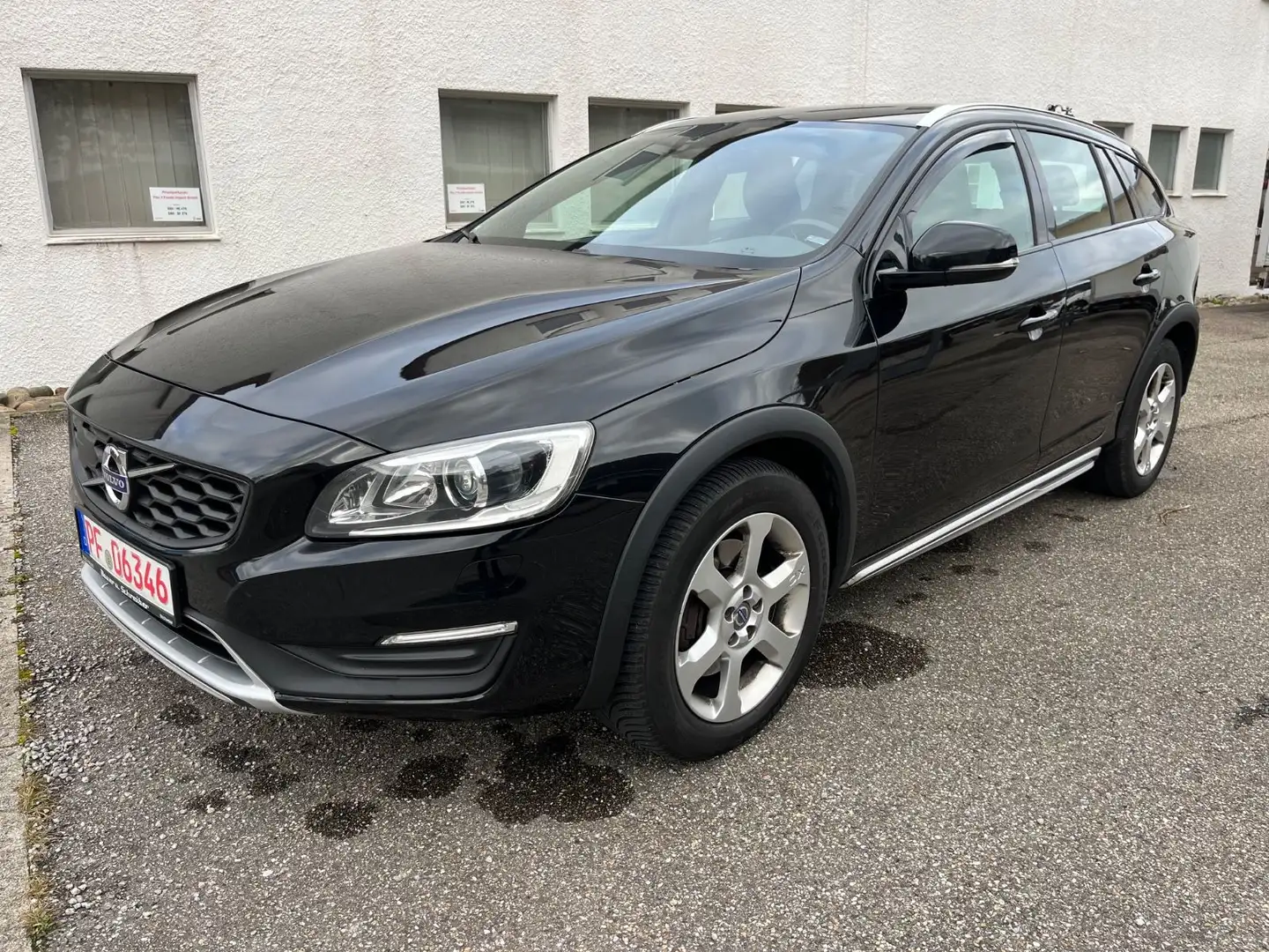 Volvo V60 Cross Country V60 2.4 D Cross Country Summum AWD Schwarz - 1