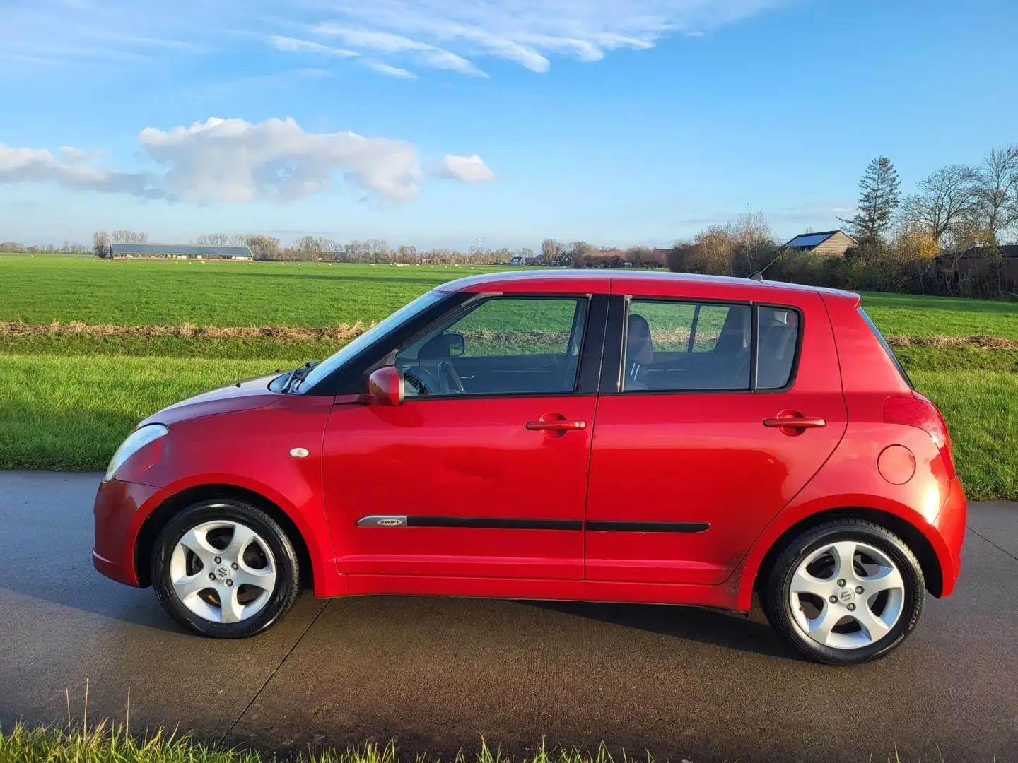 Suzuki Swift 1.3 Shogun 5drs APK tot 3-10-2026 236.957km Rouge - 2