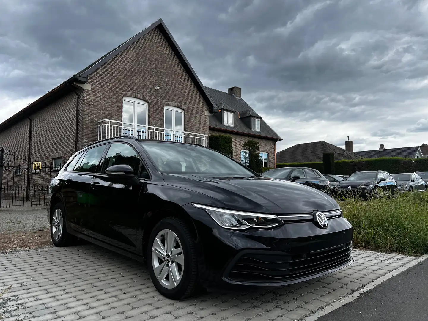 Volkswagen Golf Variant Golf 8 Variant / 1.0TSI 110Pk / 98000km / Gekeurd Zwart - 1