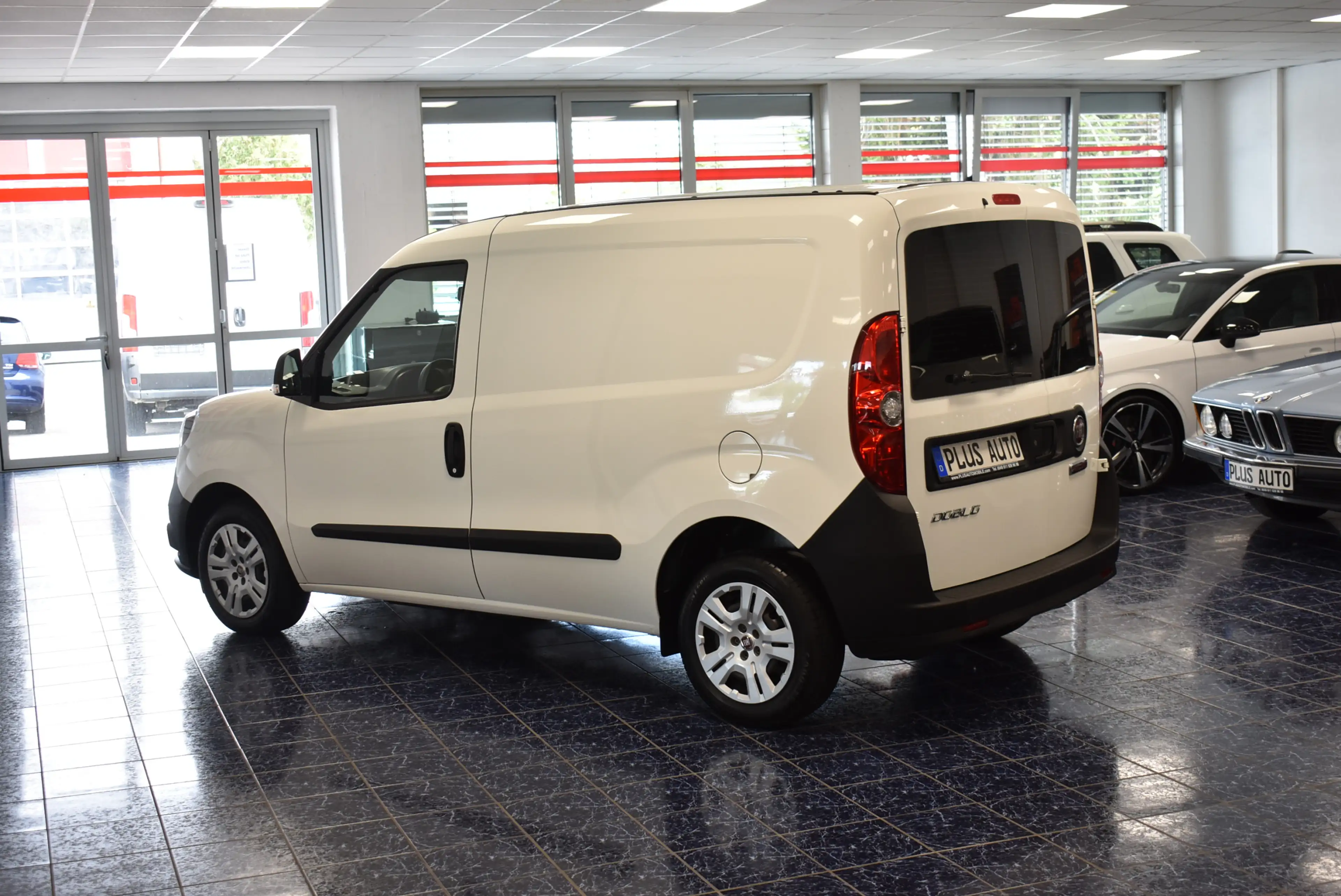 Fiat Doblo SX Kasten Klima Regale 1-Hand — photo 2