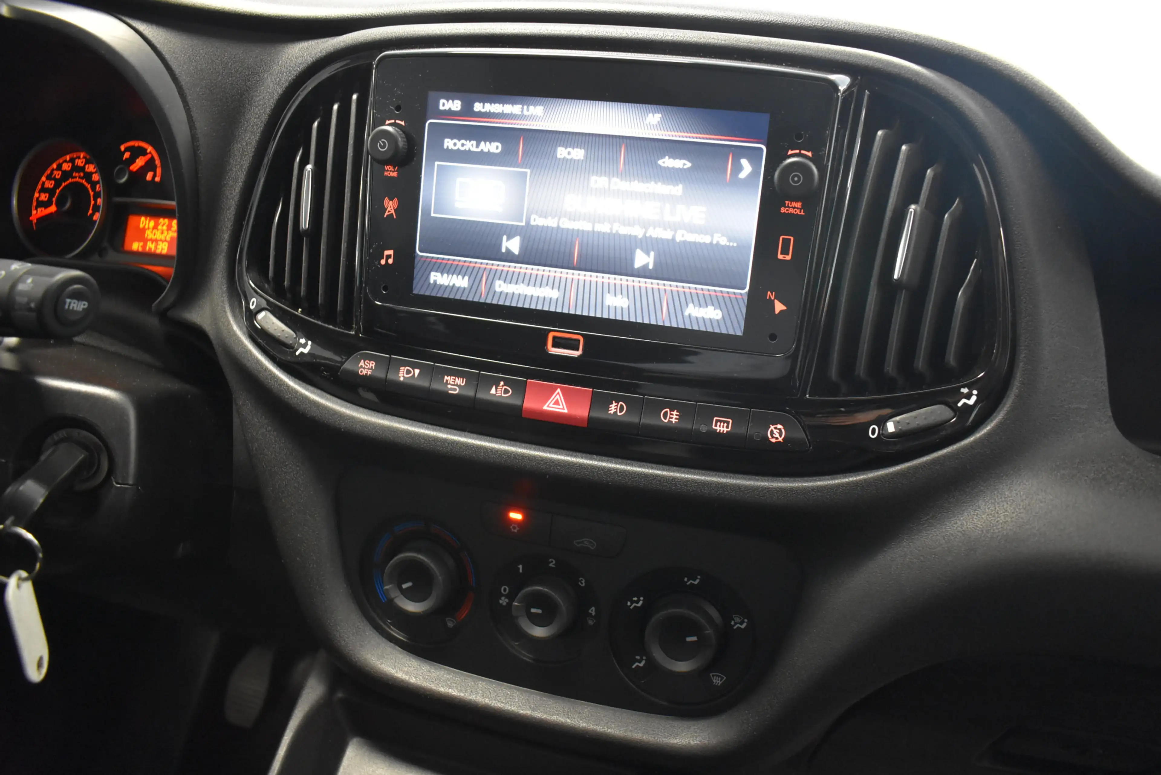 Fiat Doblo SX Kasten Klima Regale 1-Hand — photo 7