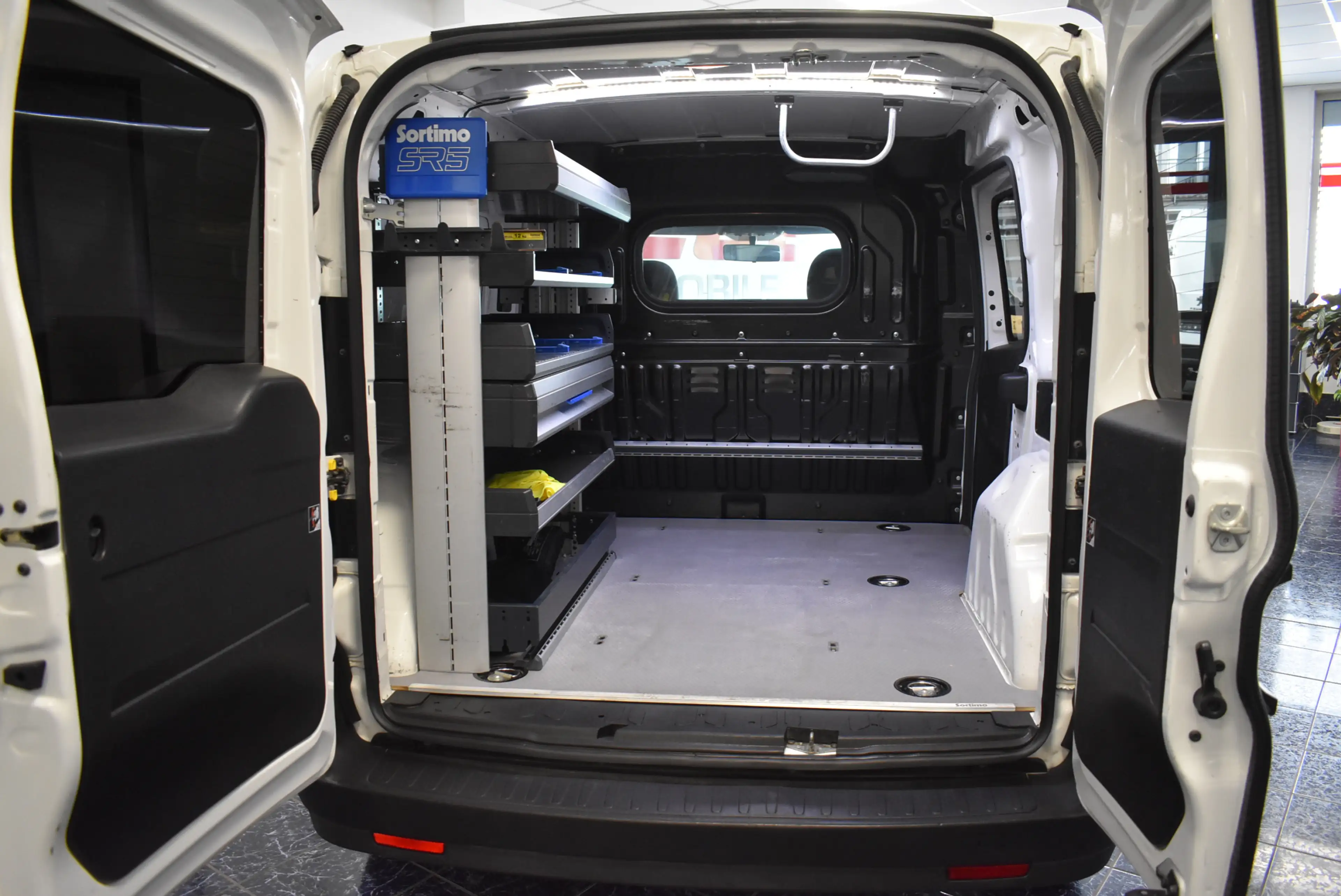 Fiat Doblo SX Kasten Klima Regale 1-Hand — photo 15