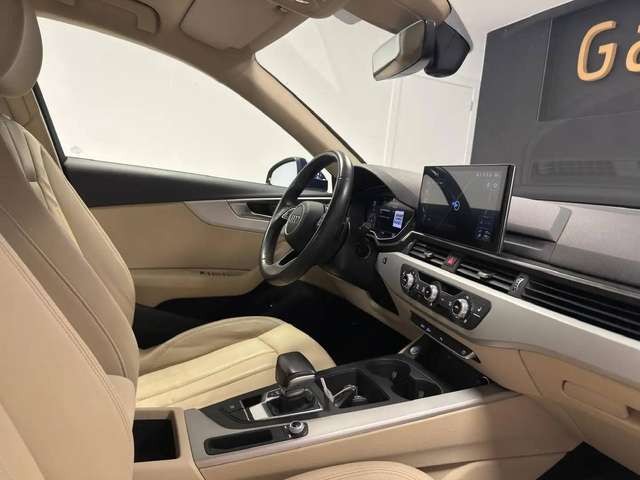 Audi A4 — photo 12