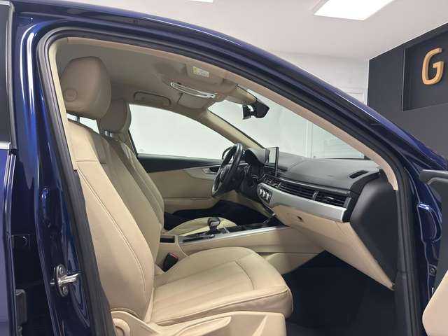 Audi A4 — photo 11