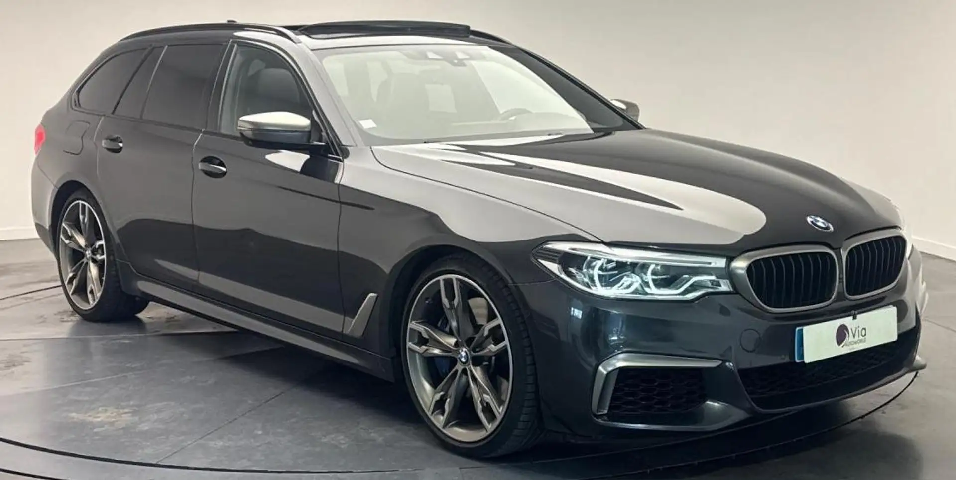 BMW 550 M550d xDrive Touring -G31 M Performance  / Toit ouvrant / Camera 360° / Siege et volant electriq - 2