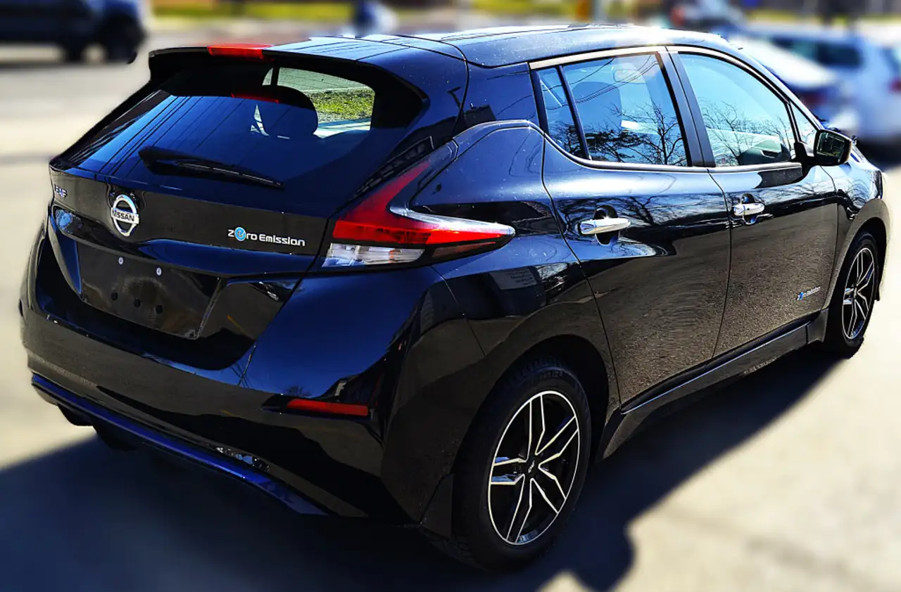 Nissan Leaf снимка Nissan Leaf