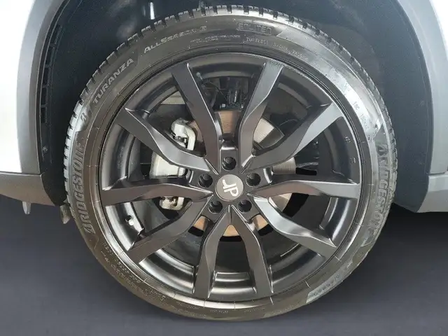 DR Automobiles DR7.0 view 9