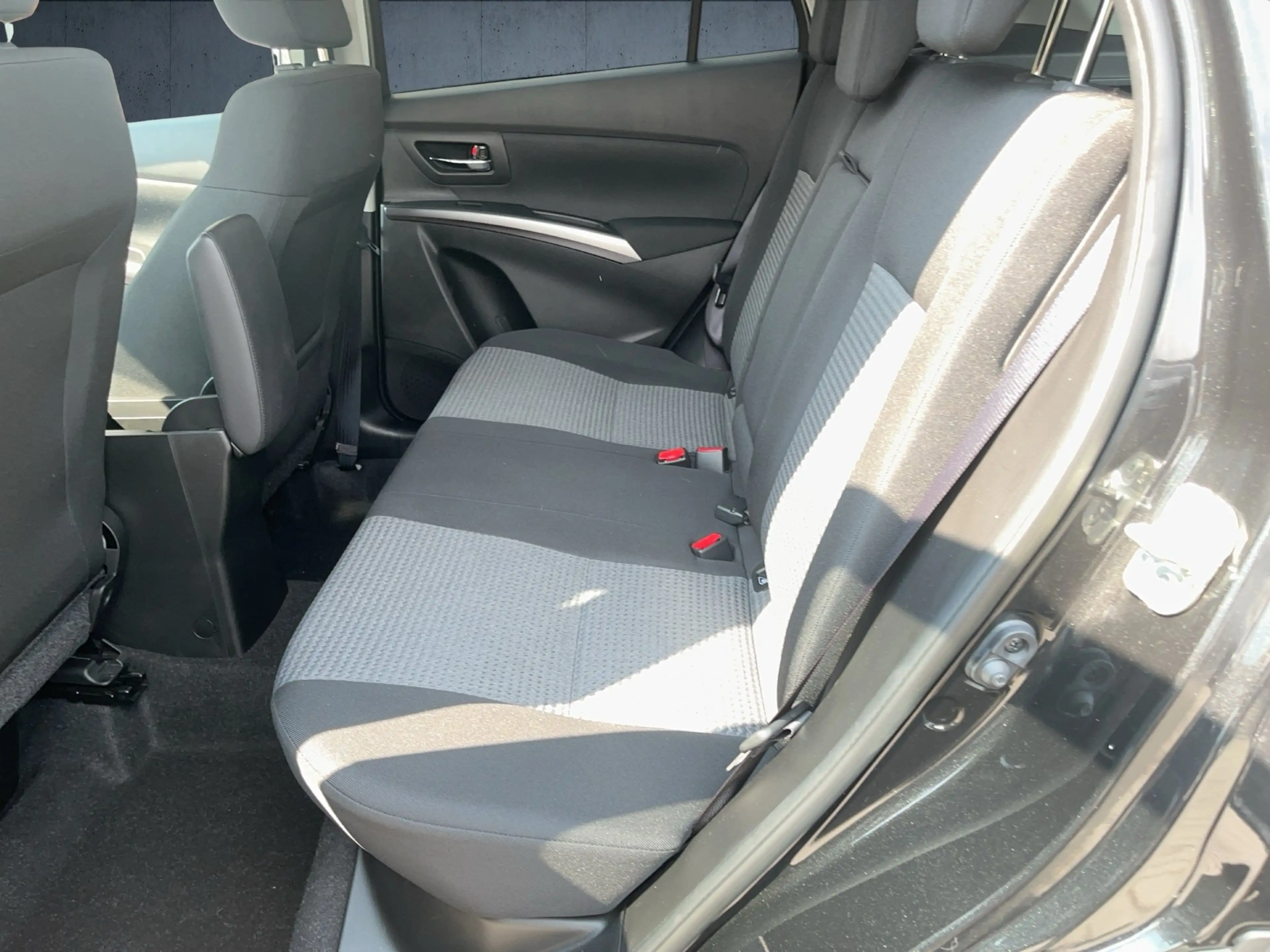 Suzuki SX4 S-Cross 1.4 DITC Hybrid Club GRA KlimaA DAB+ — photo 13